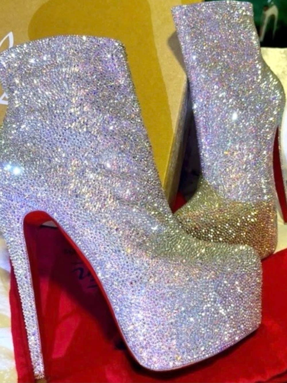 CHRISTIAN LOUBOUTIN DAFFODIL AURORA BOREALIS CRYSTAL STRASS BOOTS 40 PLATFORM